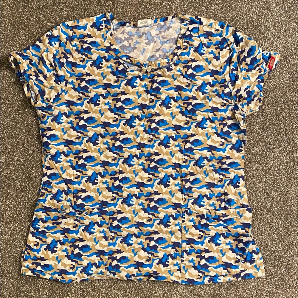 Dickies Camo Scrub Top